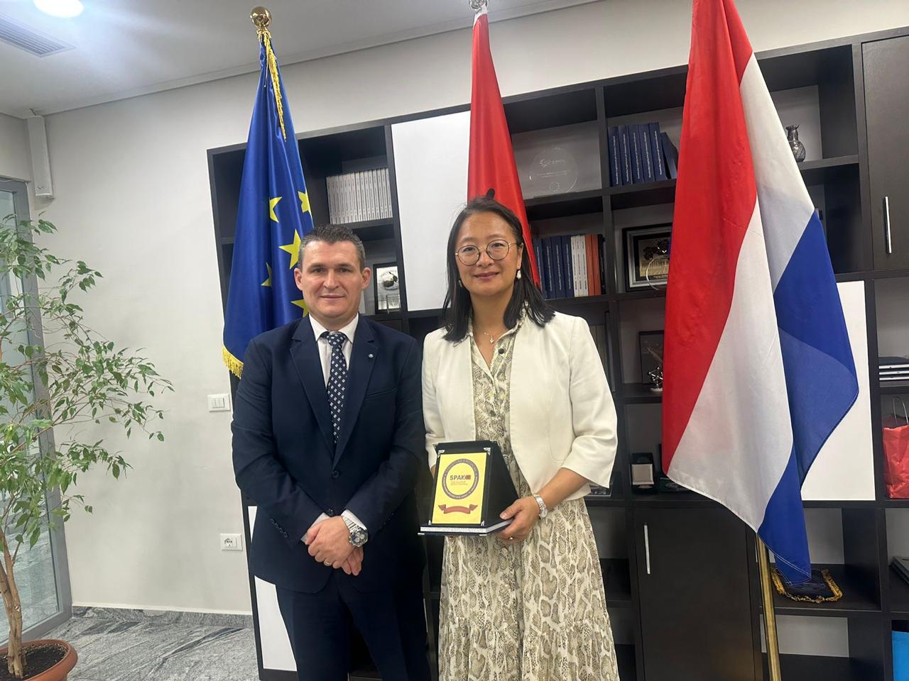 NJOFTIM PËR SHTYP 7 Nëntor 2024 Drejtuesi i Prokurorisë së Posaçme, Z. Altin Dumani mirëpriti Prokuroren e Përgjithshme të Holandës, Sue Preenen