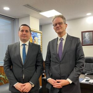 Ambasadori i Holandës, Reinout Vos përgëzon z. Braho për emërimin dhe arritjet e deritanishme të SPAK.